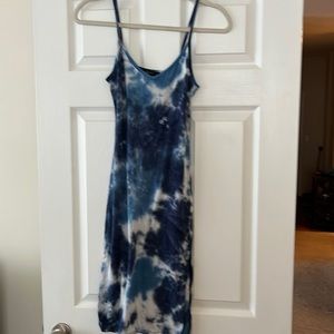 Thin strap type dye dress